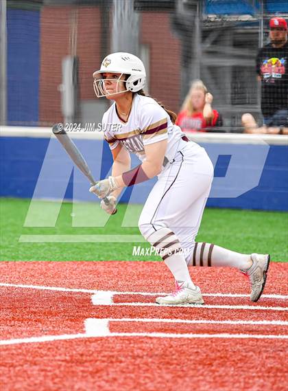 Thumbnail 1 in Magnolia West vs Lake Belton (UIL 5A Region III Bi-District) photogallery.