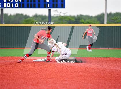 Thumbnail 3 in Magnolia West vs Lake Belton (UIL 5A Region III Bi-District) photogallery.