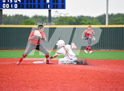 Thumbnail 2 in Magnolia West vs Lake Belton (UIL 5A Region III Bi-District) photogallery.