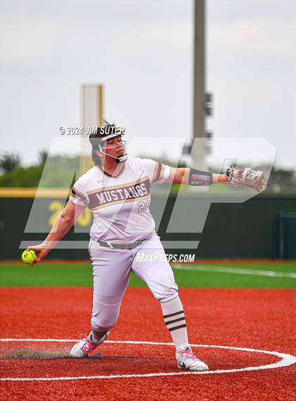 Thumbnail 1 in Magnolia West vs Lake Belton (UIL 5A Region III Bi-District) photogallery.
