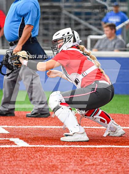 Thumbnail 3 in Magnolia West vs Lake Belton (UIL 5A Region III Bi-District) photogallery.