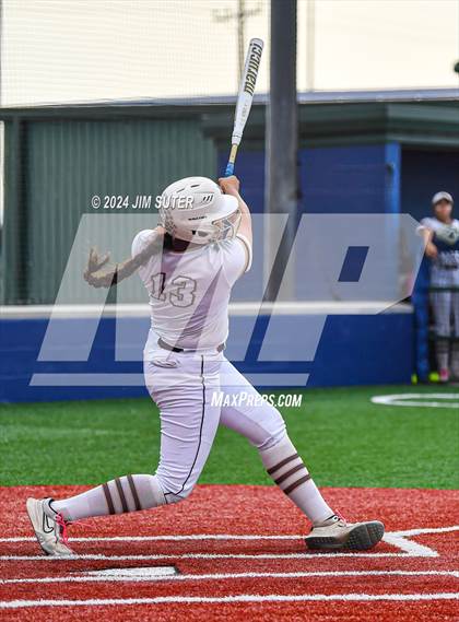 Thumbnail 2 in Magnolia West vs Lake Belton (UIL 5A Region III Bi-District) photogallery.