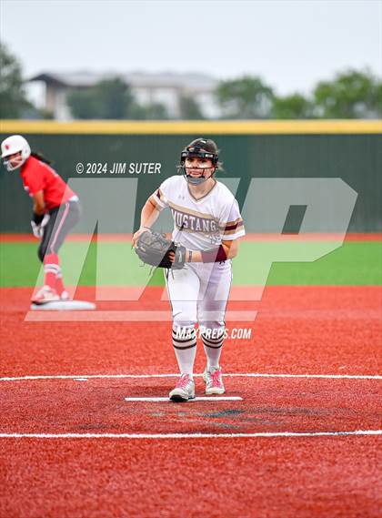 Thumbnail 1 in Magnolia West vs Lake Belton (UIL 5A Region III Bi-District) photogallery.