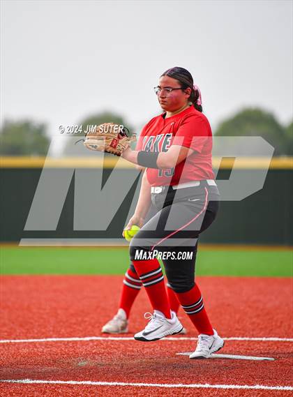 Thumbnail 1 in Magnolia West vs Lake Belton (UIL 5A Region III Bi-District) photogallery.