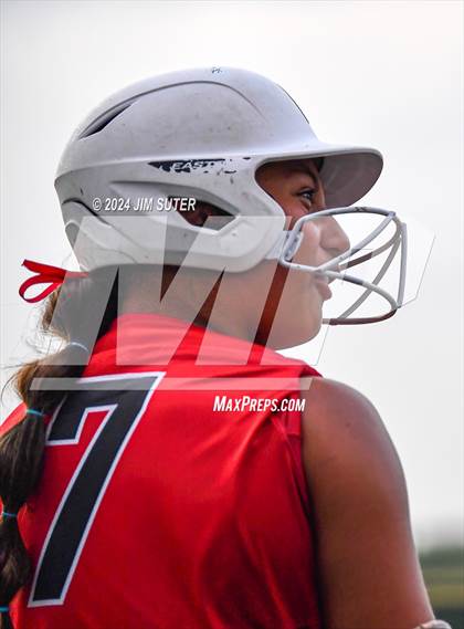 Thumbnail 3 in Magnolia West vs Lake Belton (UIL 5A Region III Bi-District) photogallery.