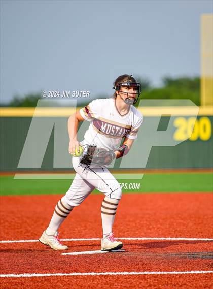 Thumbnail 2 in Magnolia West vs Lake Belton (UIL 5A Region III Bi-District) photogallery.
