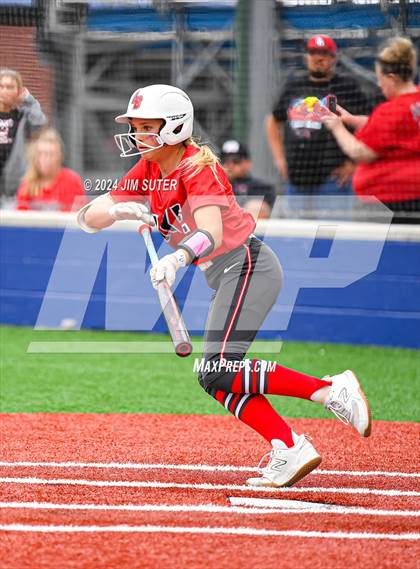 Thumbnail 2 in Magnolia West vs Lake Belton (UIL 5A Region III Bi-District) photogallery.