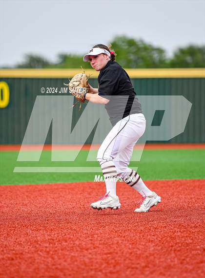 Thumbnail 3 in Magnolia West vs Lake Belton (UIL 5A Region III Bi-District) photogallery.