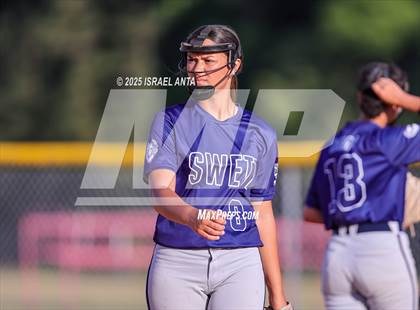 Thumbnail 1 in Purnell Swett @ Gray's Creek (United 8 Conference Tournament - Semi-Finals) photogallery.