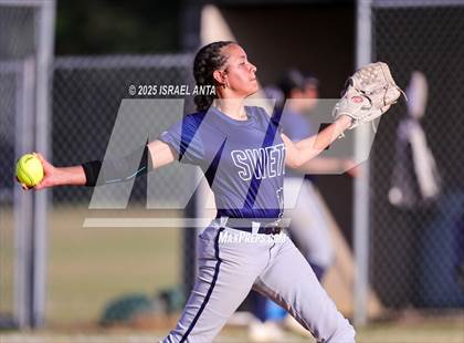 Thumbnail 1 in Purnell Swett @ Gray's Creek (United 8 Conference Tournament - Semi-Finals) photogallery.