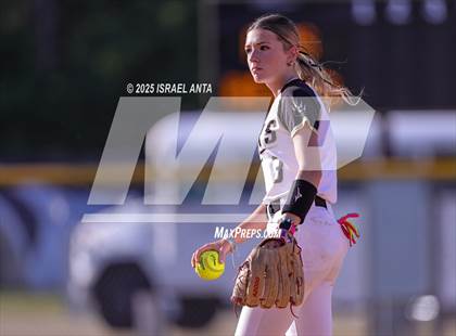 Thumbnail 1 in Purnell Swett @ Gray's Creek (United 8 Conference Tournament - Semi-Finals) photogallery.