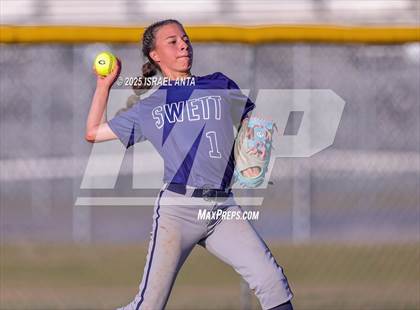 Thumbnail 3 in Purnell Swett @ Gray's Creek (United 8 Conference Tournament - Semi-Finals) photogallery.