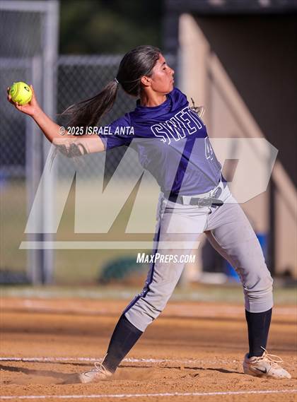 Thumbnail 2 in Purnell Swett @ Gray's Creek (United 8 Conference Tournament - Semi-Finals) photogallery.