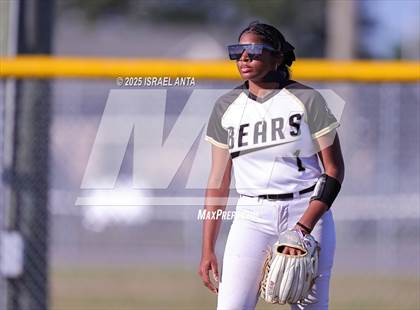 Thumbnail 3 in Purnell Swett @ Gray's Creek (United 8 Conference Tournament - Semi-Finals) photogallery.