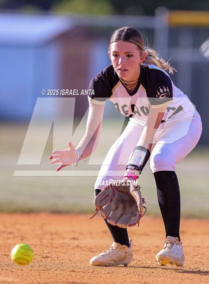 Thumbnail 3 in Purnell Swett @ Gray's Creek (United 8 Conference Tournament - Semi-Finals) photogallery.