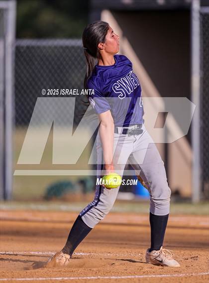 Thumbnail 3 in Purnell Swett @ Gray's Creek (United 8 Conference Tournament - Semi-Finals) photogallery.