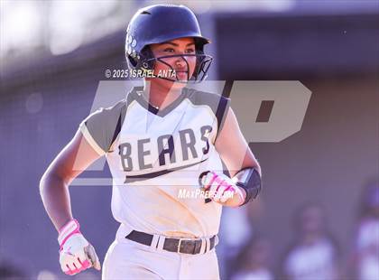 Thumbnail 2 in Purnell Swett @ Gray's Creek (United 8 Conference Tournament - Semi-Finals) photogallery.