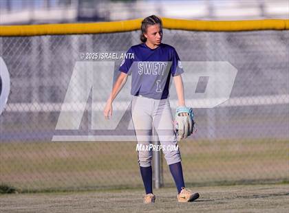 Thumbnail 2 in Purnell Swett @ Gray's Creek (United 8 Conference Tournament - Semi-Finals) photogallery.