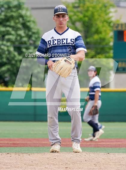 Thumbnail 3 in Howell vs Red Bank Catholic photogallery.