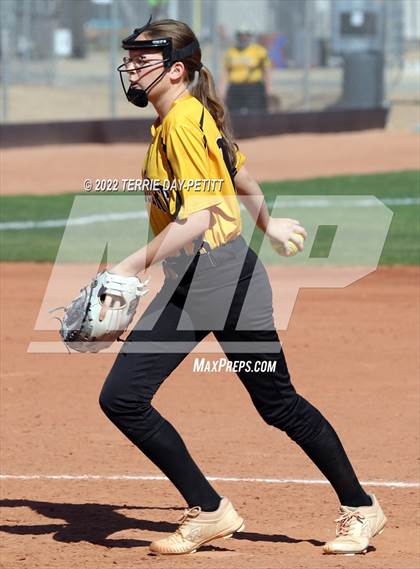 Thumbnail 2 in Gilbert vs Horizon (Desert Mountain Tournament) photogallery.