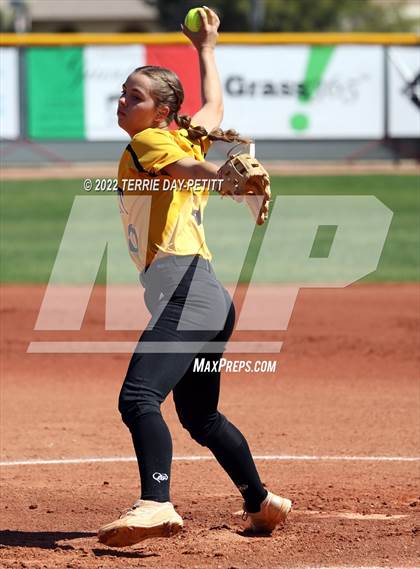 Thumbnail 2 in Gilbert vs Horizon (Desert Mountain Tournament) photogallery.