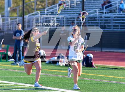 Thumbnail 1 in Commack vs William Floyd photogallery.