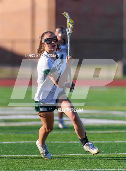 Thumbnail 1 in Commack vs William Floyd photogallery.