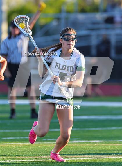 Thumbnail 3 in Commack vs William Floyd photogallery.