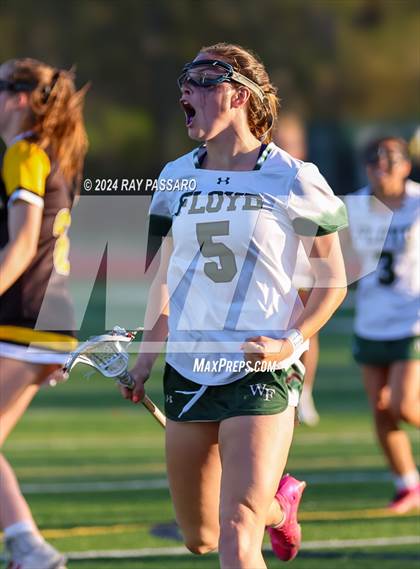 Thumbnail 3 in Commack vs William Floyd photogallery.