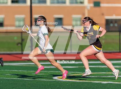 Thumbnail 2 in Commack vs William Floyd photogallery.