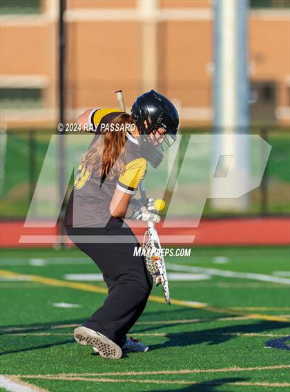 Thumbnail 3 in Commack vs William Floyd photogallery.