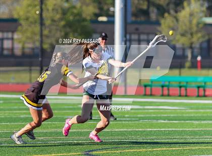 Thumbnail 1 in Commack vs William Floyd photogallery.