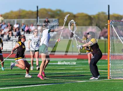 Thumbnail 3 in Commack vs William Floyd photogallery.