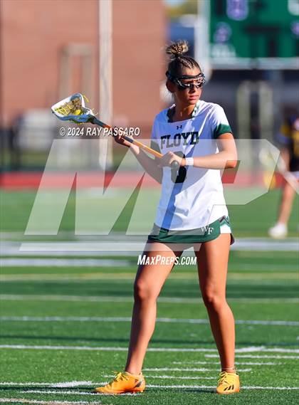 Thumbnail 1 in Commack vs William Floyd photogallery.