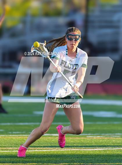 Thumbnail 2 in Commack vs William Floyd photogallery.