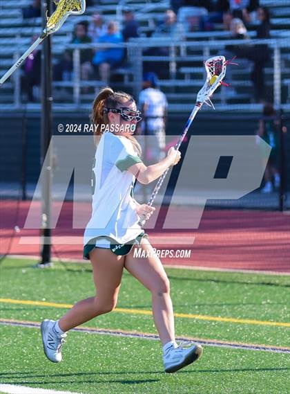 Thumbnail 2 in Commack vs William Floyd photogallery.