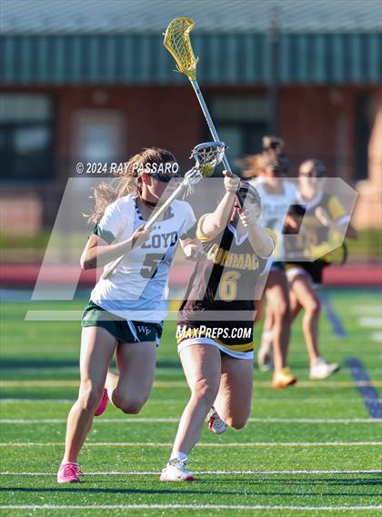 Thumbnail 2 in Commack vs William Floyd photogallery.