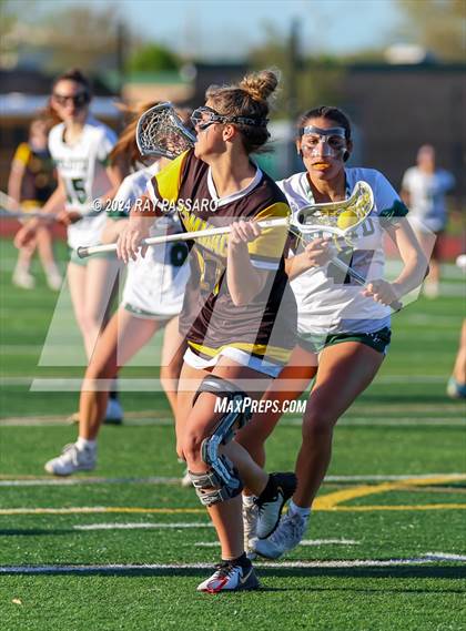Thumbnail 1 in Commack vs William Floyd photogallery.