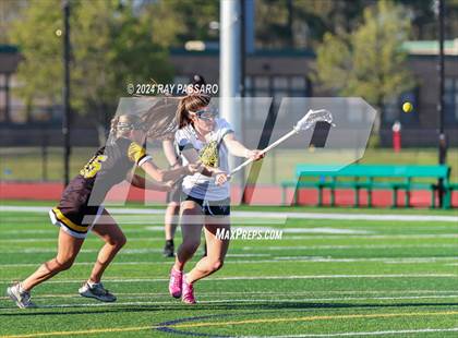 Thumbnail 2 in Commack vs William Floyd photogallery.