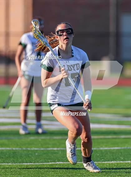 Thumbnail 2 in Commack vs William Floyd photogallery.
