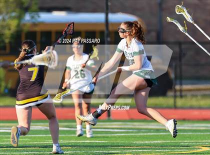 Thumbnail 1 in Commack vs William Floyd photogallery.