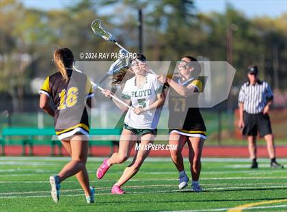 Thumbnail 2 in Commack vs William Floyd photogallery.