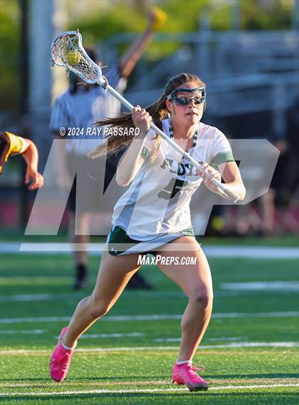 Thumbnail 2 in Commack vs William Floyd photogallery.