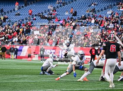 Thumbnail 1 in Fairhaven vs Salem (MIAA D6 Final) photogallery.