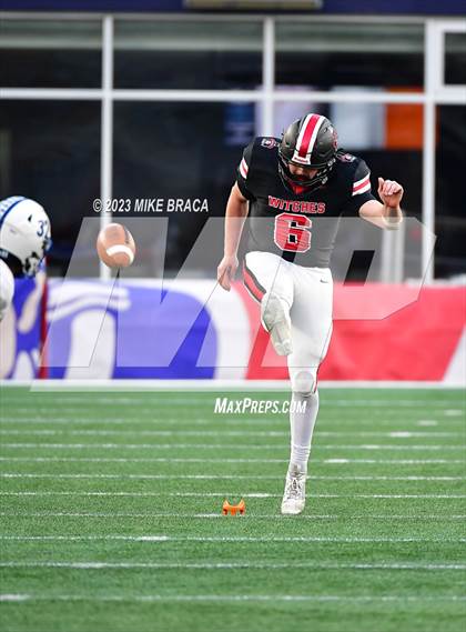 Thumbnail 3 in Fairhaven vs Salem (MIAA D6 Final) photogallery.