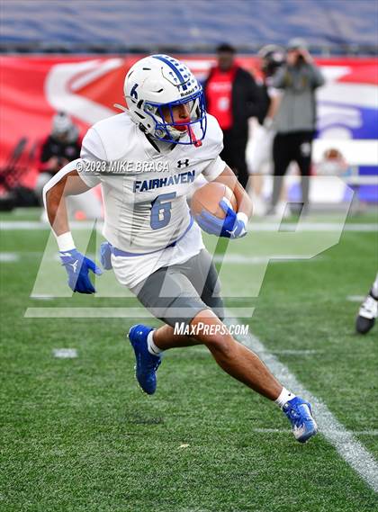 Thumbnail 3 in Fairhaven vs Salem (MIAA D6 Final) photogallery.