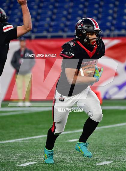 Thumbnail 1 in Fairhaven vs Salem (MIAA D6 Final) photogallery.