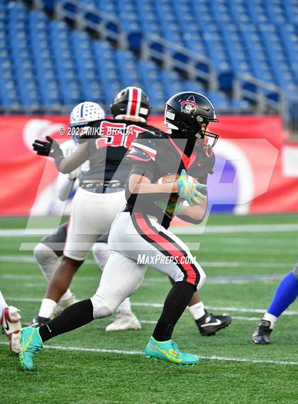 Thumbnail 3 in Fairhaven vs Salem (MIAA D6 Final) photogallery.