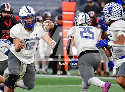 Thumbnail 1 in Fairhaven vs Salem (MIAA D6 Final) photogallery.