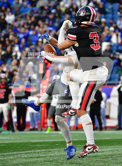 Thumbnail 2 in Fairhaven vs Salem (MIAA D6 Final) photogallery.